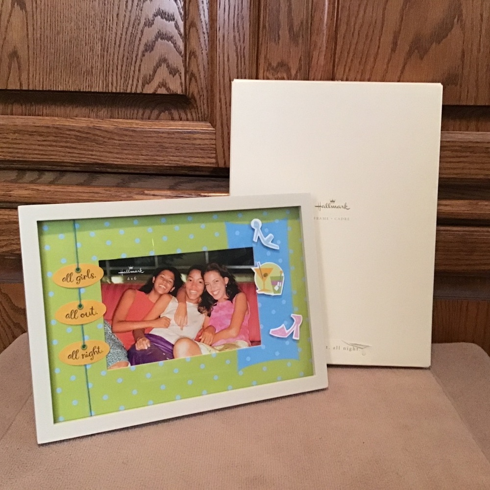NWT Hallmark Girls Night Out Picture Frame , 8 x 10 with 5 x 6 photo